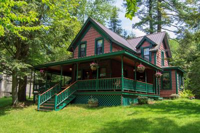 The Highland Lodge on 4th Lake